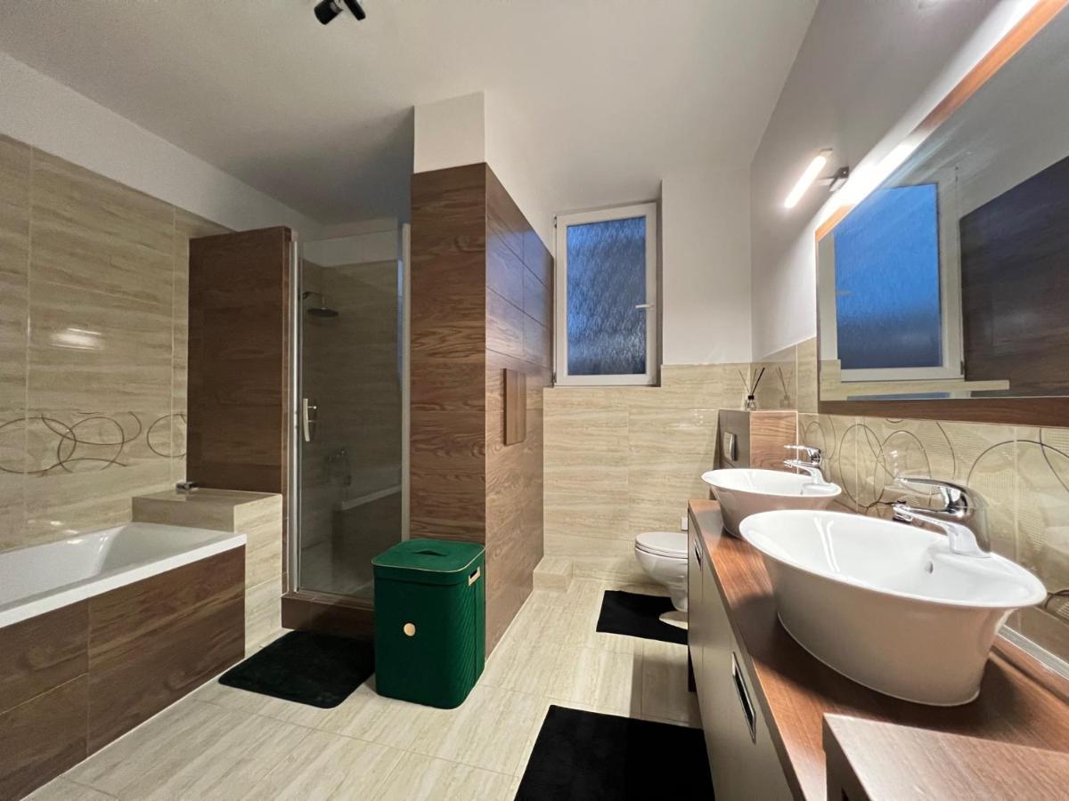 Apartment House Nová Dubnica מראה חיצוני תמונה